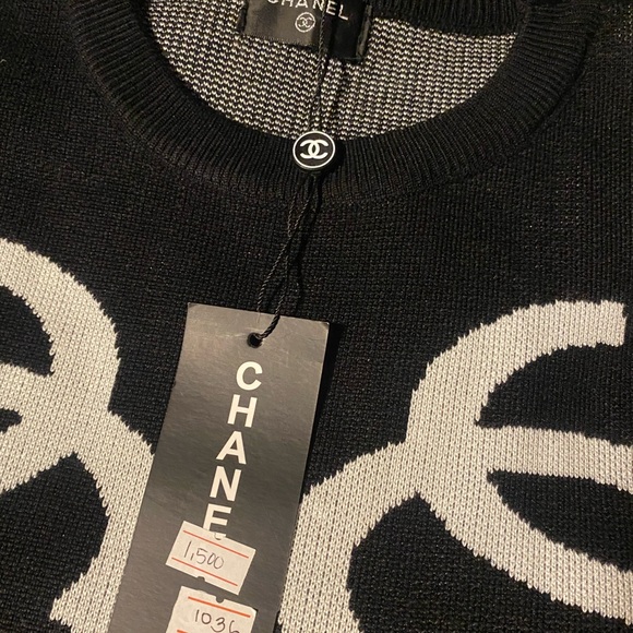 CHANEL Monochrome Logo Sweater - Picture 3 of 8